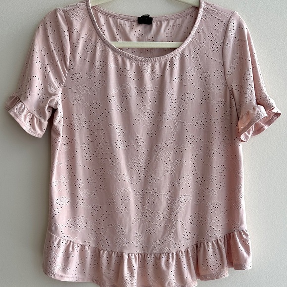W5 Women's Blush Pink Eyelet Ruffle Short Sleeve Blouse, Size Small - Picture 3 of 16